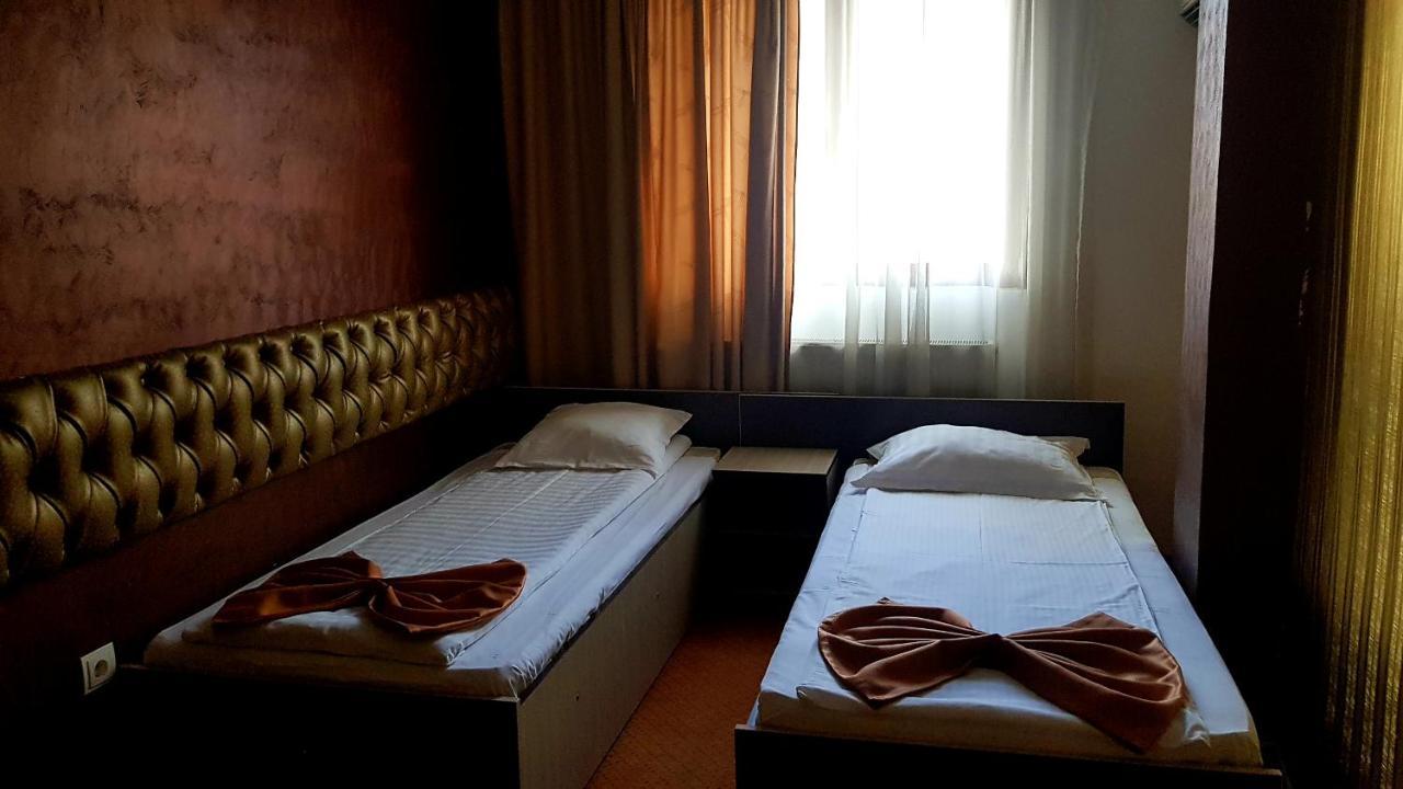 Asia Hotel Târgu Jiu Eksteriør billede
