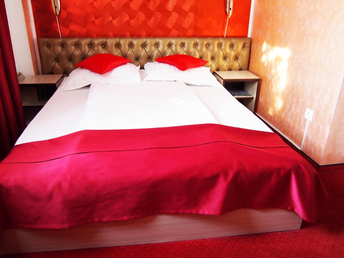 Asia Hotel Târgu Jiu Eksteriør billede