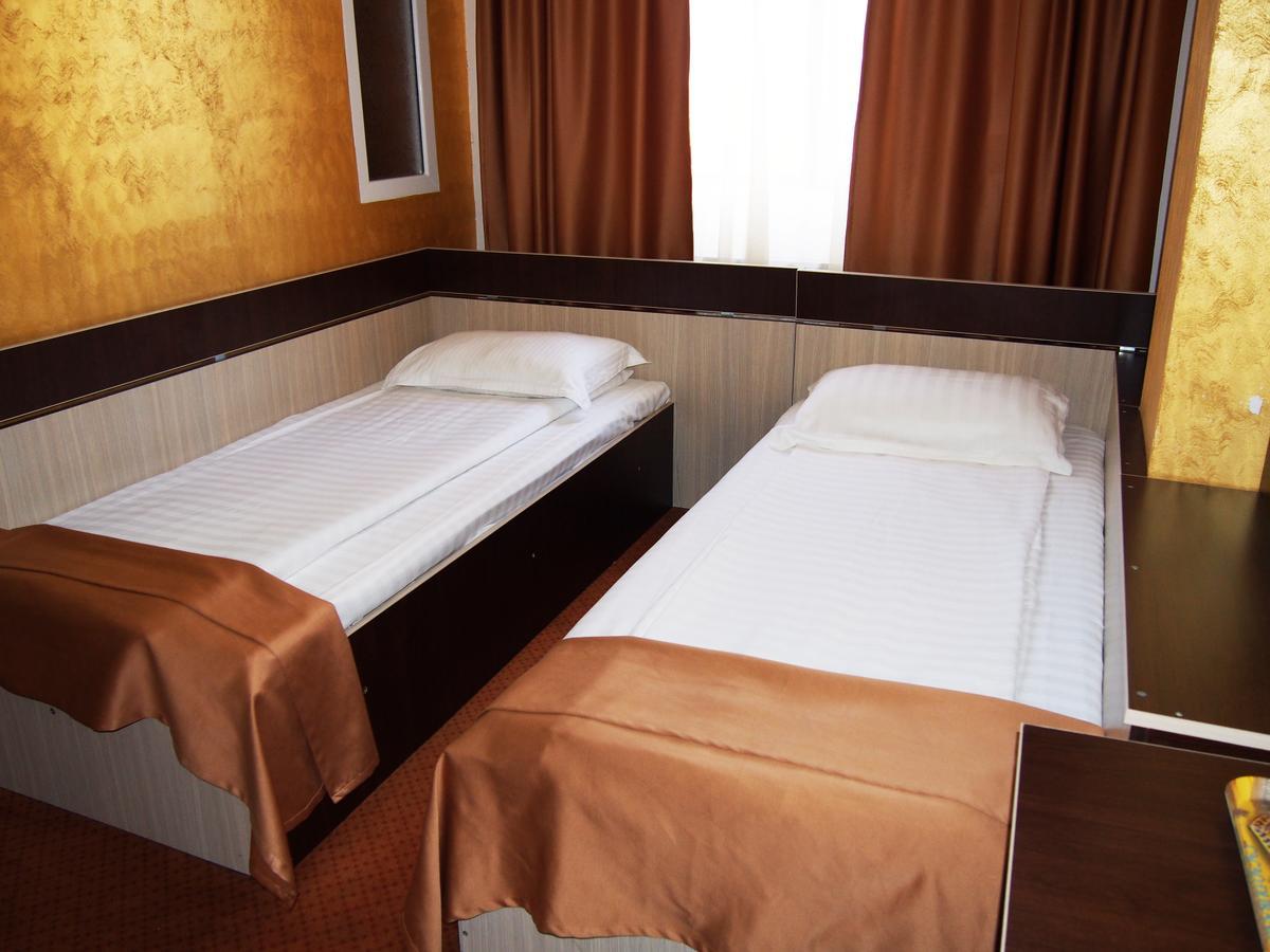 Asia Hotel Târgu Jiu Eksteriør billede